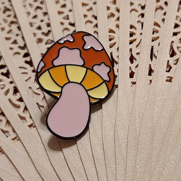 Fashion Jewelry Jewelry - Mushroom Pin super Cute
